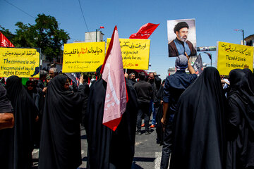 مراسم تشییع پیکر مطهر رهبر شهید انقلاب - مشهد