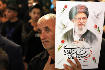 برگزاری آئین بزرگداشت رهبر شهید انقلاب و شهدای خانواده ایشان از طرف رهبر معظم انقلاب