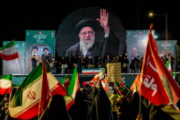 تجمع محوری مردم اهواز در بدرقه آقای شهید ایران