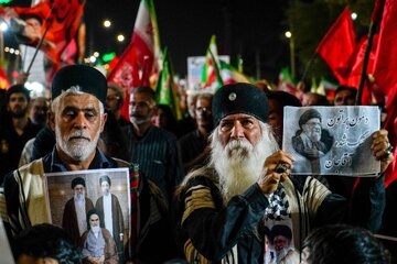 تجمع محوری مردم اهواز در بدرقه آقای شهید ایران