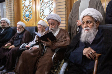 آیت الله کریمی جهرمی در مراسم ترحیم امام مجاهد شهید در حرم حضرت فاطمه معصومه(س)