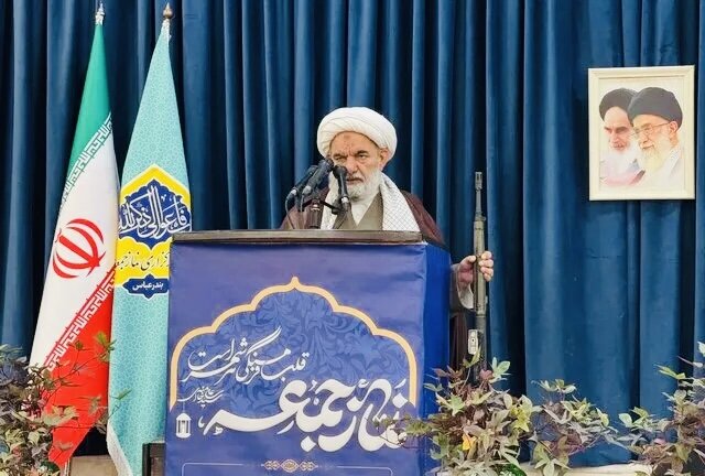 امام جمعه موقت بندرعباس: تشییع باشکوه «رهبر شهید» نشانه پیوند عمیق ملت با انقلاب است