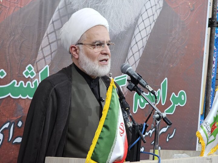 نماینده ولی‌فقیه در کردستان: عزت حقیقی در همراهی با حق و مقاومت‌ برابر دشمنان حاصل می‌شود