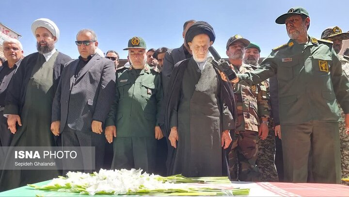 تشییع باشکوه شهید «علیرضا بالیده» در بیرجند؛ وداع مردم خراسان جنوبی با مدافع وطن