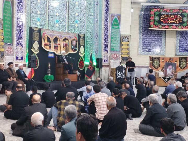 آتش انتقام از دشمنان اسلام نباید در دل مؤمنان خاموش شود