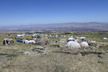زبان ترکی به محل اتراق عشایر در ییلاق
