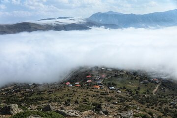 روستای سنگلج ارتفاع از سطح دریا ۲۴۰۰ متر