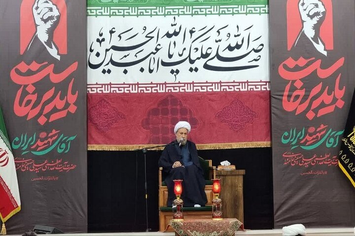 امام جمعه شیراز: تفاهم با دشمن تنها در سایه ناامیدی استکبار از مقابله با ایران ممکن است