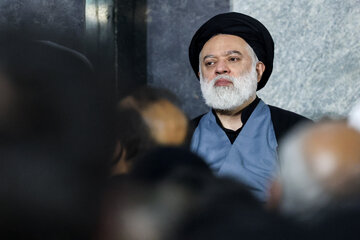 آیت‌الله مصطفی خامنه‌ای، فرزند رهبر شهید انقلاب در سومین شب بزرگداشت رهبر شهید انقلاب اسلامی - حرم مطهر رضوی