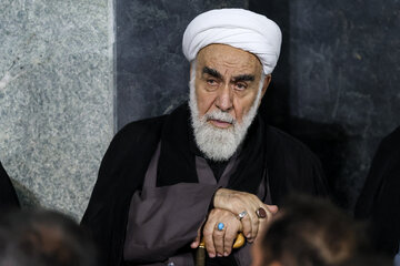 آیت‌الله محمدی گلپایگانی در سومین شب بزرگداشت رهبر شهید انقلاب اسلامی - حرم مطهر رضوی