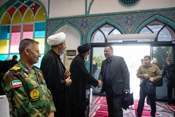 مراسم بزرگداشت رهبر شهید در مصلی اهواز