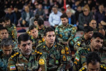 مراسم بزرگداشت رهبر شهید در مصلی اهواز