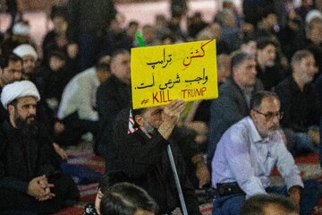 مراسم بزرگداشت رهبر شهید در مصلی اهواز