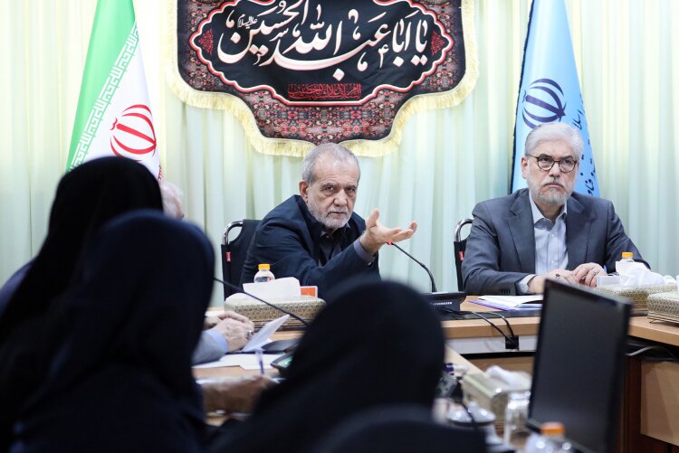 Pezeshkian: Responsibility Should Be Assigned Based on Efficiency, Not Factional and Political Considerations