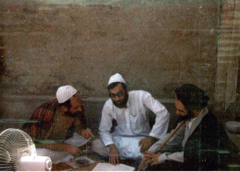 خاطرات منتشرنشده رهبر شهید از ترجمه کتاب صلح امام حسن، زندان ساواک و تبعید به ایرانشهر