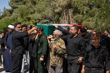 مراسم خاکسپاری پیکر شهید مدافع امنیت « مهدی هنرمند» - بهشت رضا مشهد