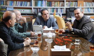 سهم ۴۰ درصدی مرز مهران از کل تردد زائران اربعین/ استقرار ۹۷۵ اتوبوس شهری در مرز مهران 