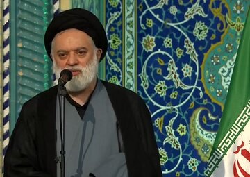 صبر هیچ منافاتی با مبارزه با جنایتکاران ندارد