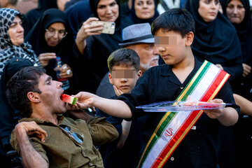 به یاد بابا؛ فرزندان بهزیستی در سوگ رهبر شهید انقلاب