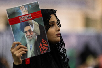 آیین بزرگداشت رهبر شهید انقلاب
