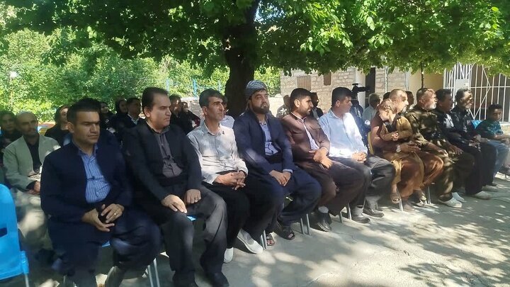  برگزاری همایش گردشگری و توانمندسازی جوامع محلی در روستای دزلی  