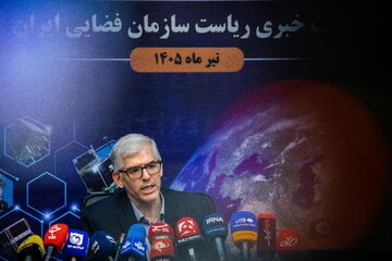 نشست خبری رئيس سازمان فضایی ایران