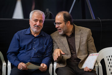 مهدی طغیانی، نماینده مردم اصفهان در مجلس و حسین هرسیج، رئیس سابق دانشگاه اصفهان در بزرگداشت رهبر شهید انقلاب - دانشگاه اصفهان