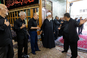 بزرگداشت رهبر شهید انقلاب در حسینیه کربلایی‌های مقیم ایران