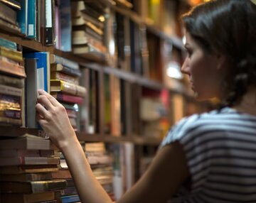 وقتی خشونت علیه زنان پرفروش می‌شود