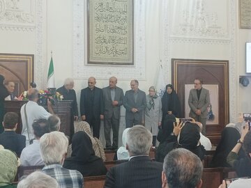 دکتر محرز: سرمایه اصلی کشور، جوانان هستند که امیدوارم در کشور بمانند و ایران را بسازند