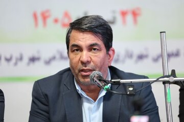 تأکید استاندار کرمان بر توسعه گردشگری و اجرای پروژه‌های ماندگار/ لزوم پرهیز از حواشی سیاسی