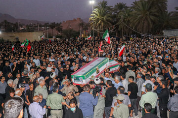 تشییع پیکر ۳ عضو خانواده محیط‌بان هرمزگانی - حاجی‌آباد