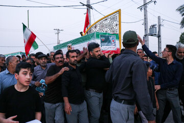 تشییع پیکر ۳ عضو خانواده محیط‌بان هرمزگانی - حاجی‌آباد
