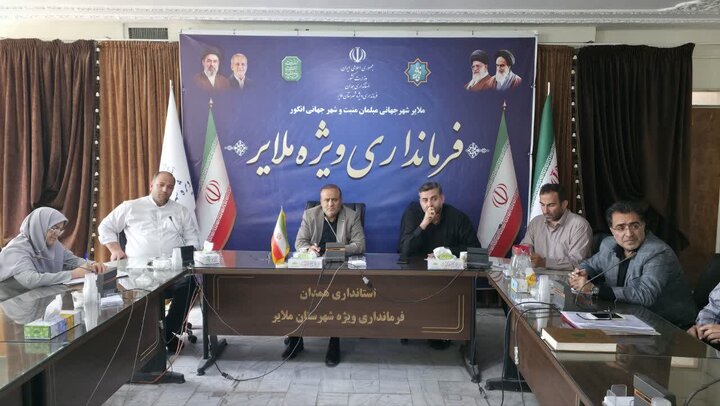 توسعه نیروگاه‌های خورشیدی و رفع موانع سرمایه‌گذاری در اولویت ستاد تسهیل ملایر