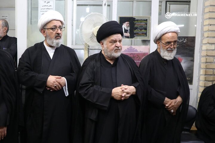 مراسم بزرگداشت رهبر شهید از سوی آیتالله سیستانی در قم برگزار شد 1 پایگاه خبری ججین مراسم بزرگداشت رهبر شهید از سوی آیتالله سیستانی در قم برگزار شد