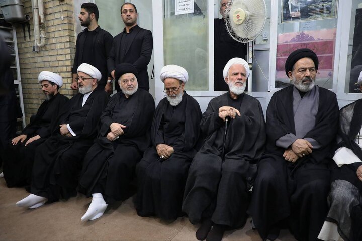 مراسم بزرگداشت رهبر شهید از سوی آیتالله سیستانی در قم برگزار شد 3 پایگاه خبری ججین مراسم بزرگداشت رهبر شهید از سوی آیتالله سیستانی در قم برگزار شد