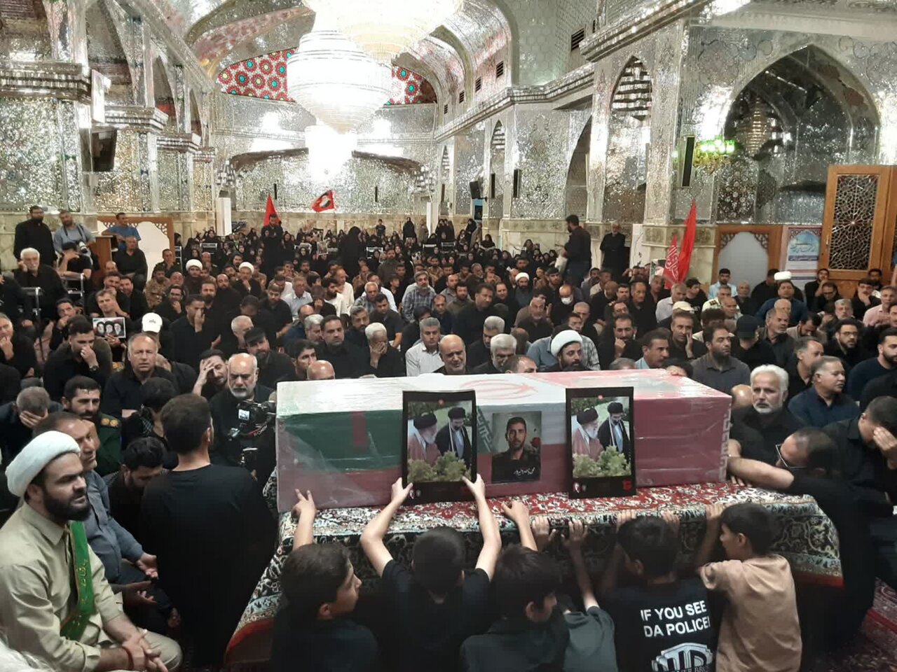 Shiraz residents bid farewell to a martyr from the Persian Gulf