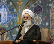 استاد حوزه: با حفظ انسجام، شکست‌ناپذیر خواهیم بود