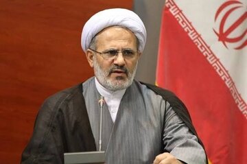 مبلغان عظمت مراسم تشییع رهبر شهید در عراق را بیان کنند