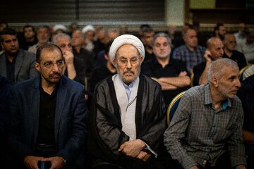 مراسم بزرگداشت رهبر شهید انقلاب و خانواده ایشان - حسینیه ۲ جماران