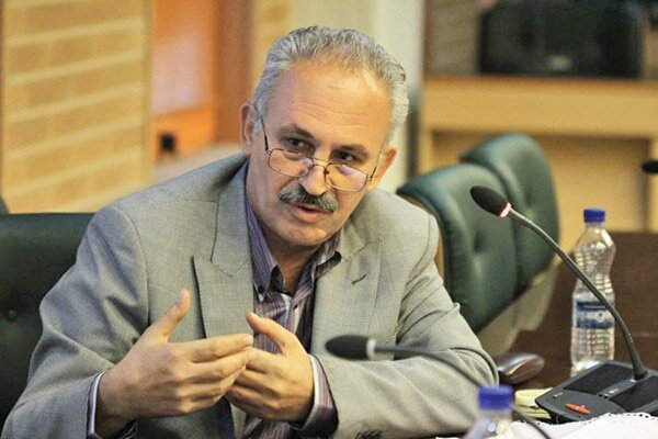 تژا میرفخرایی از چهره‌های اثرگذار در تحلیل گفتمان انتقادی بود