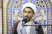 انقلاب اسلامی با تکیه بر مردم و خودباوری در برابر فشارهای دشمنان ایستاده است