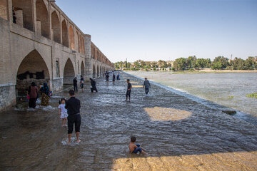 اصفهان در مدار ۴۷ درجه