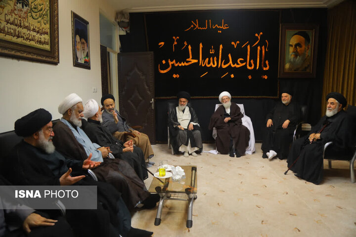 مراسم بزرگداشت رهبر شهید از سوی آیت‌الله نوری همدانی در قم برگزار شد