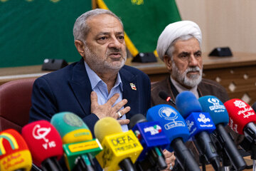 علیرضا کاظمی، وزیر آموزش و پرورش در نخستین جلسه ستاد مرکزی بزرگداشت دولتمردان شهید