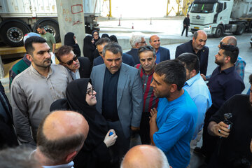 بازدید فاطمه مهاجرانی، سخنگوی دولت در سفر به خوزستان از شرکت فجر انرژی خلیج فارس که فروردین 1405 و طی جنگ رمضان مورد حمله ارتش تروریستی آمریکا قرار گرفت