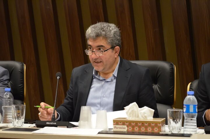 تعهد ۱۷.۸همتی درآمد دستگاه‌های اجرایی استان سمنان