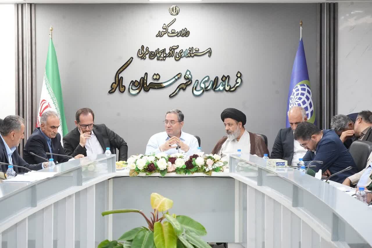 مرز بازرگان باید به نماد اقتدار، امنیت و رونق اقتصادی کشور تبدیل شود