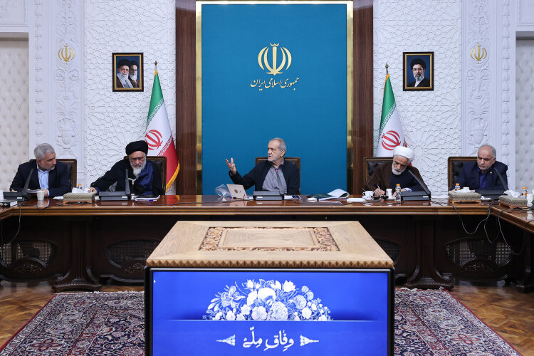 Pezeshkian: Ejei and Ghalibaf are with us in the path of realizing Iran's rights