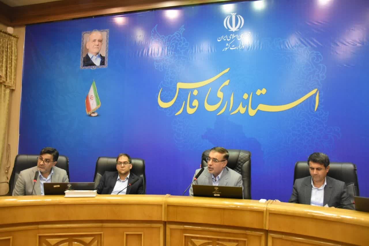 معاون استاندار فارس: دستگاه‌های اجرایی زمینه تداوم فعالیت بنگاه‌های اقتصادی را فراهم کنند